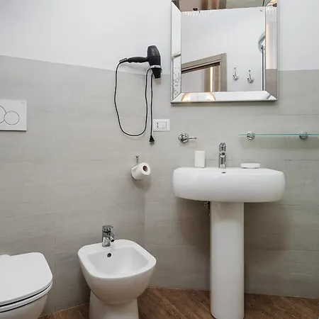 Classbnb - Luxurious And Spacious 5-bedroom And 5-bath Apartment, Just 3 Minutes From Station Metro, M2 M3 Yellow Lines *