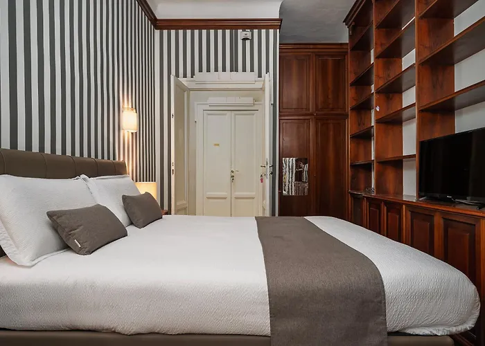 דירה Classbnb - Luxurious And Spacious 5-bedroom And 5-bath Apartment, Just 3 Minutes From Station Metro, M2 M3 Yellow Lines *